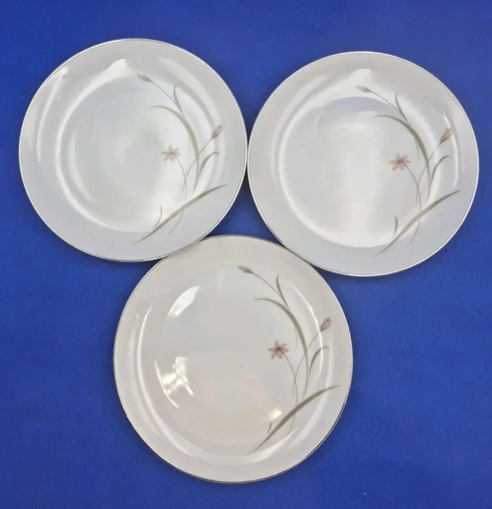 Three Vintage Mikasa Astrea China Dessert/Salad Plates Japan Gold Rim 8